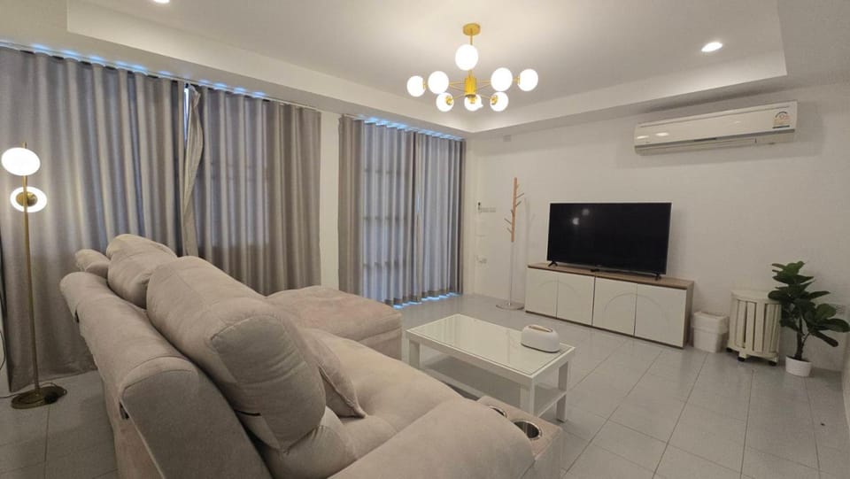 Living room, Entertainment
