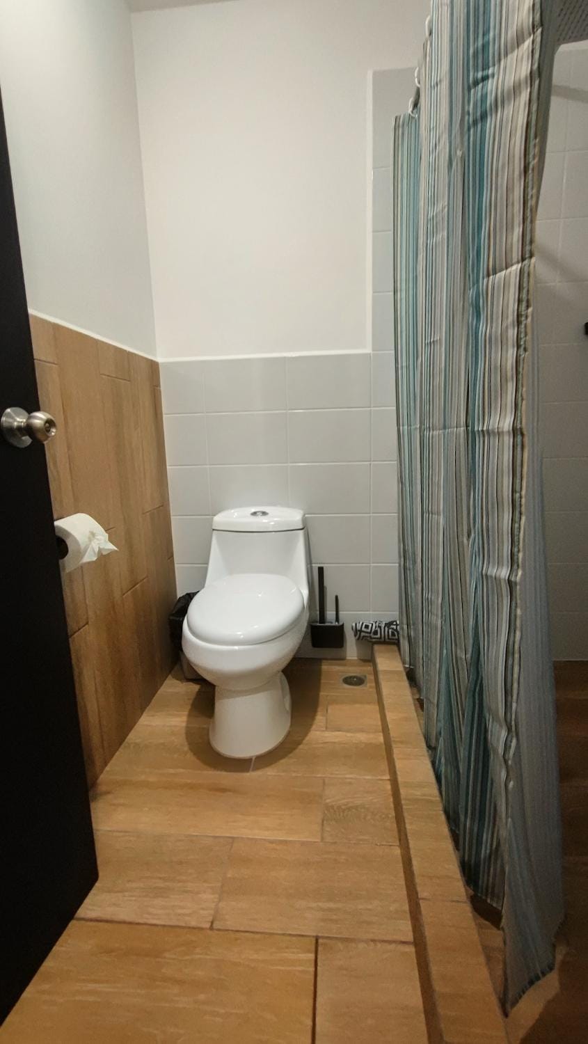 Full 1-bedroom apartment Zone 12 Parking Apartment in Guatemala City