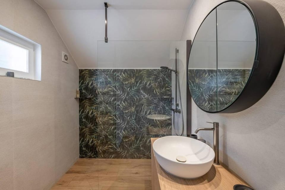 Villa ALPÉA avec piscine chauffée - spa - prpche d'Annecy Villa in Haute-Savoie