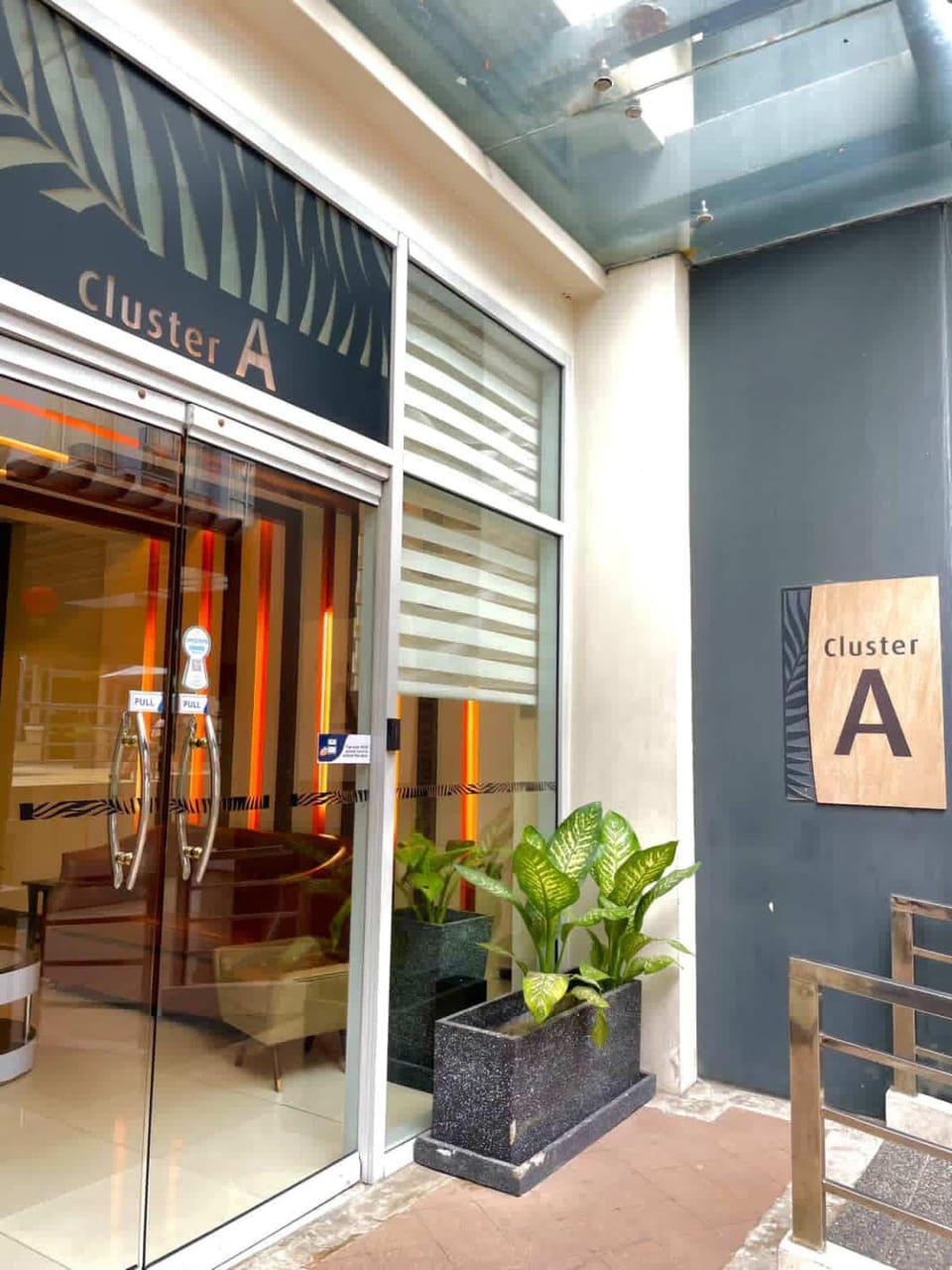 Studio Condo Unit near NAIA 3 Pasay Philippines Apartment in Pasay