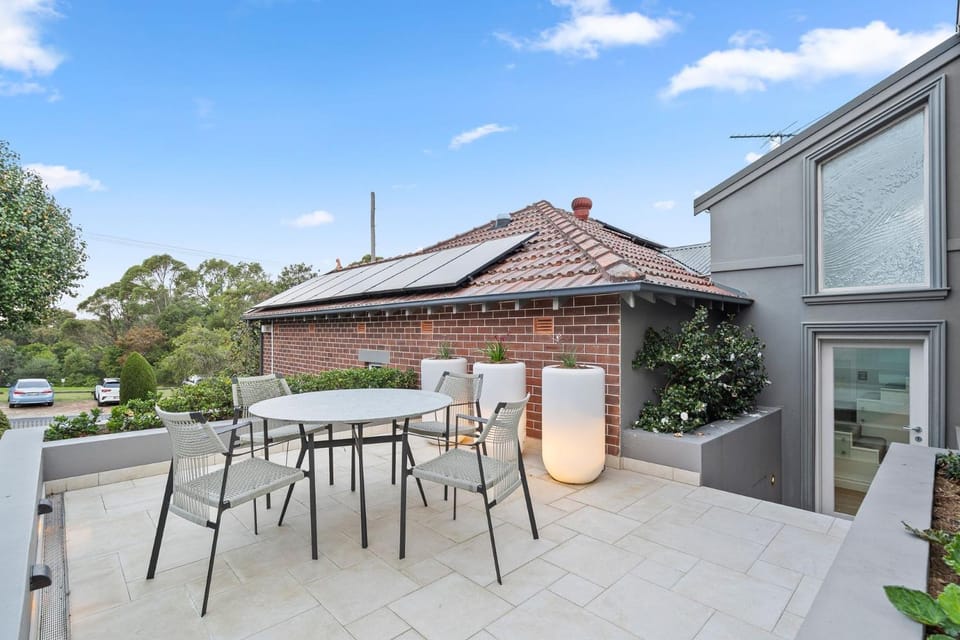 Property building, Patio, Day, Dining area, Parking