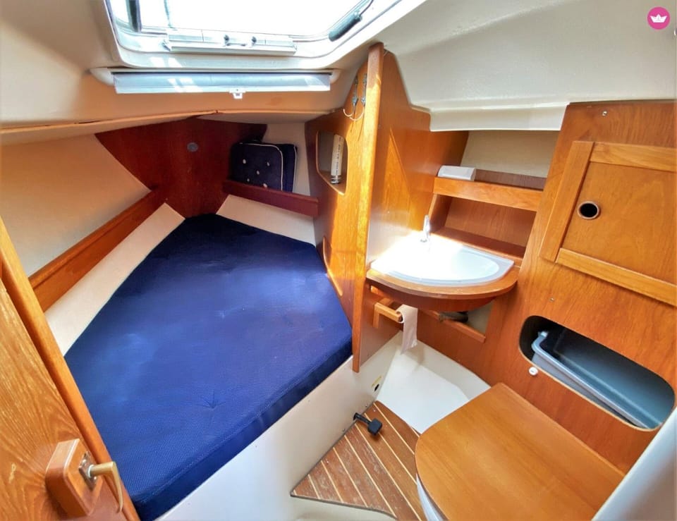 Toilet, Bedroom