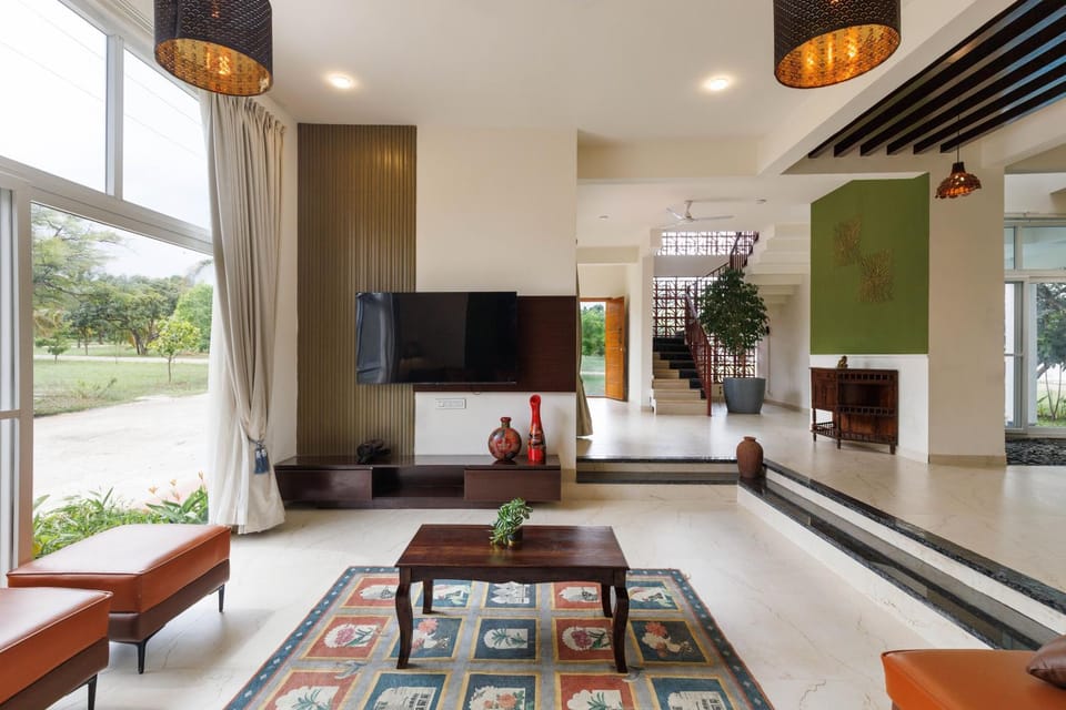 Living room, Seating area, Evening entertainment