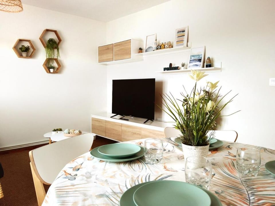 Entre Olas y Calles con parking Gratis-by Wehomes Apartment in Santander