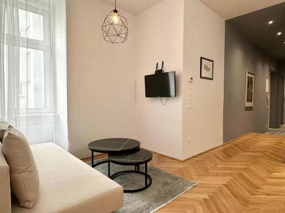 TV and multimedia, Seating area