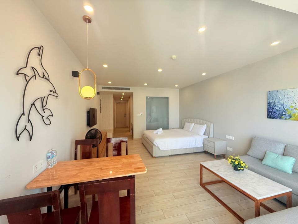 Bed, Living room, Photo of the whole room, Bedroom