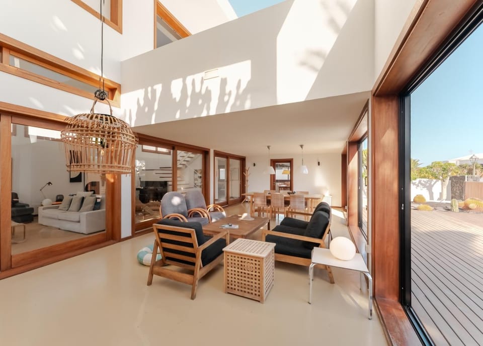 Patio, Day, View (from property/room), Balcony/Terrace, Living room, Seating area, Dining area