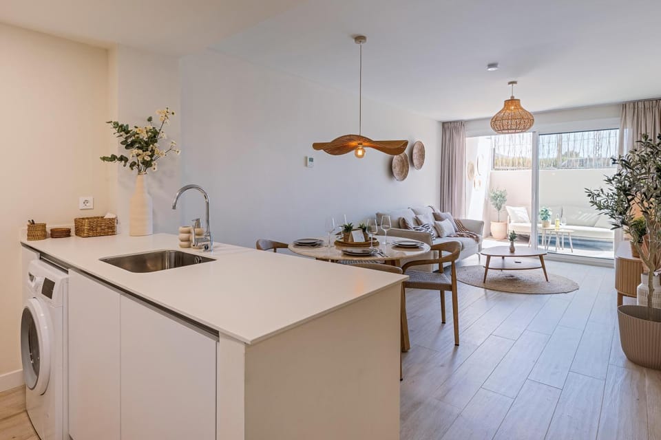 Kitchen or kitchenette, Living room, Dining area