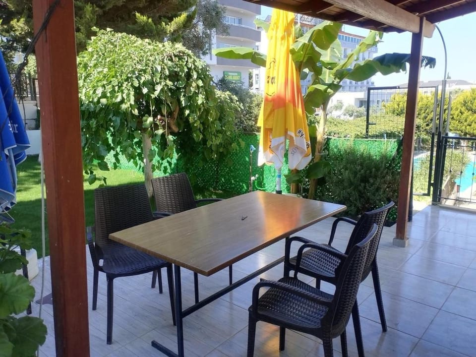 For women, 100 meters to the sea and the beach, luxury villa with panoramic views Apartment in Kusadasi