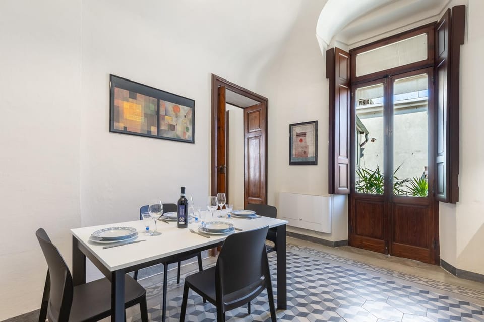 Living room, Dining area
