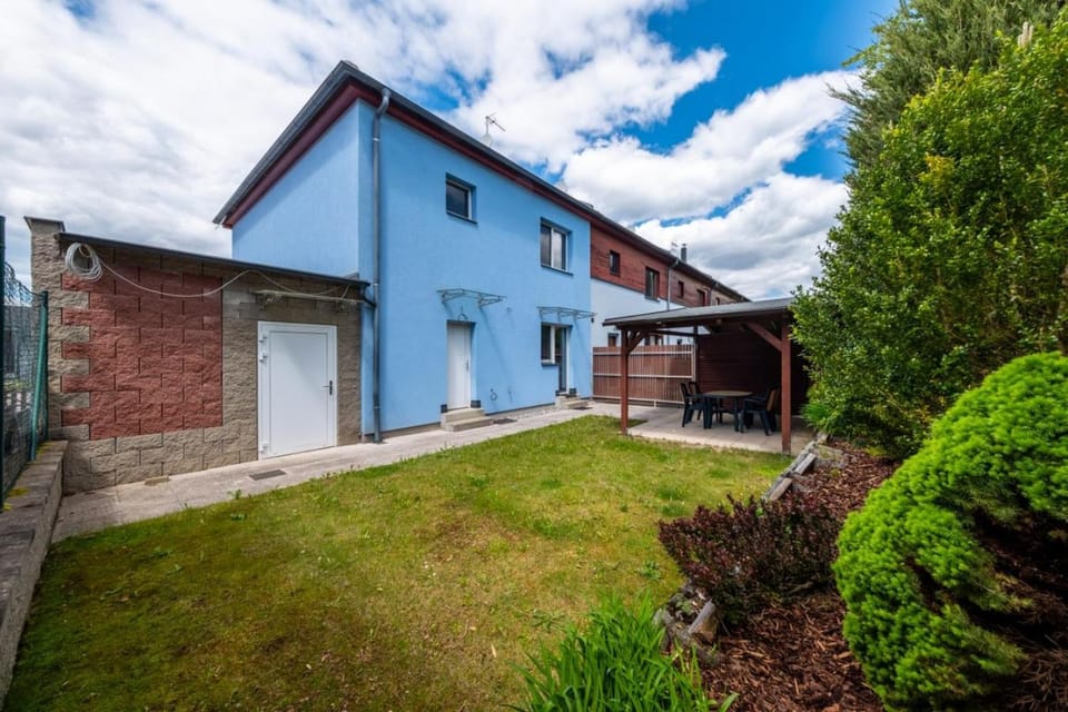 Property building, Garden, Garden