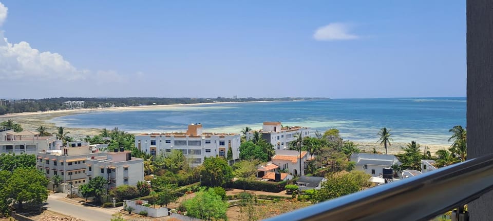 Seaview homestay on Third avenue beach apt- nyali Apartment in Mombasa