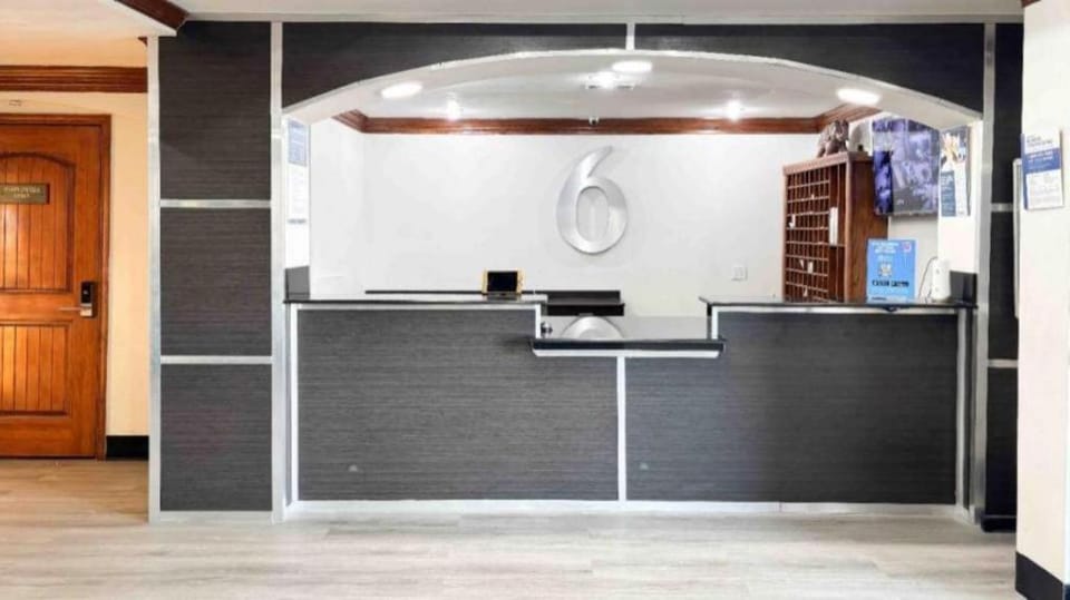 Studio 6 Irving, TX – DFW North Hotel in Irving