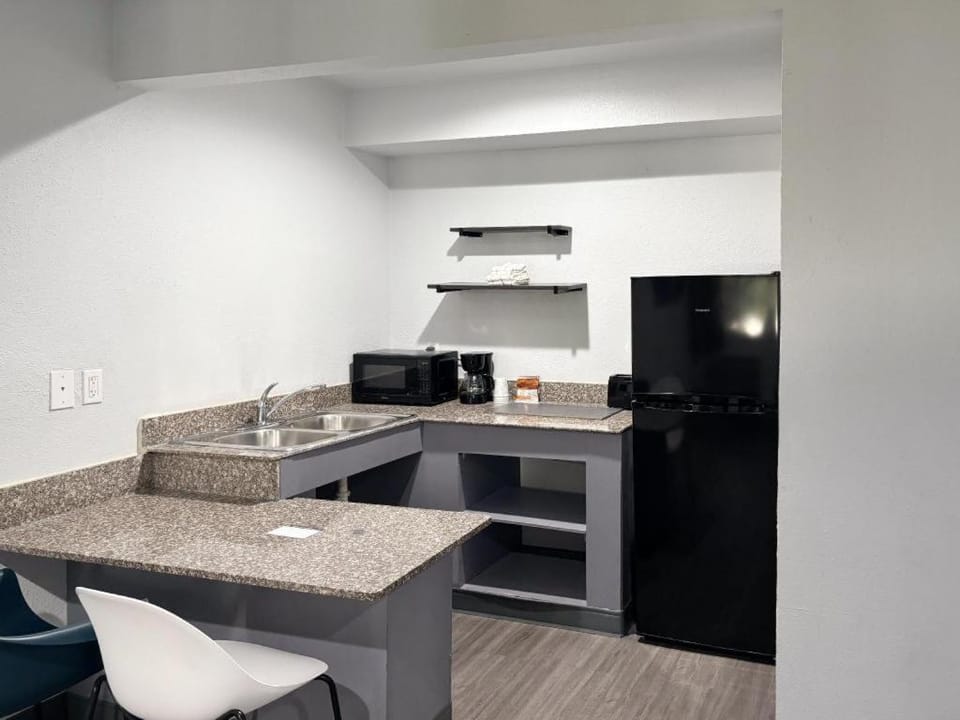 Studio 6 Irving, TX – DFW North Hotel in Irving