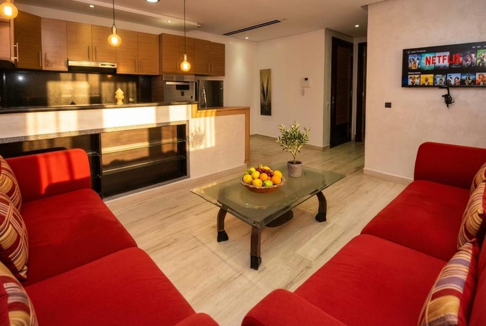 Spacious 1BR Flat Near Train Station Apartment in Casablanca