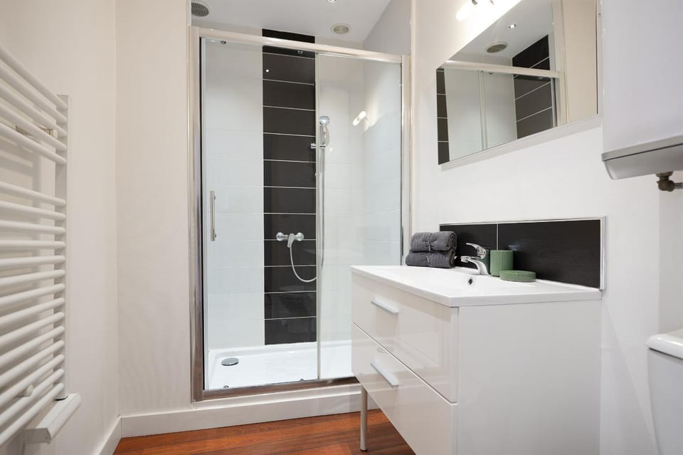Shower, Bathroom