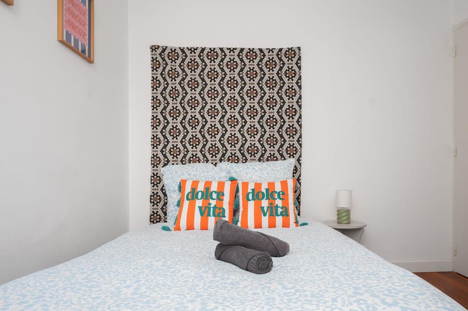 Bed, Bedroom