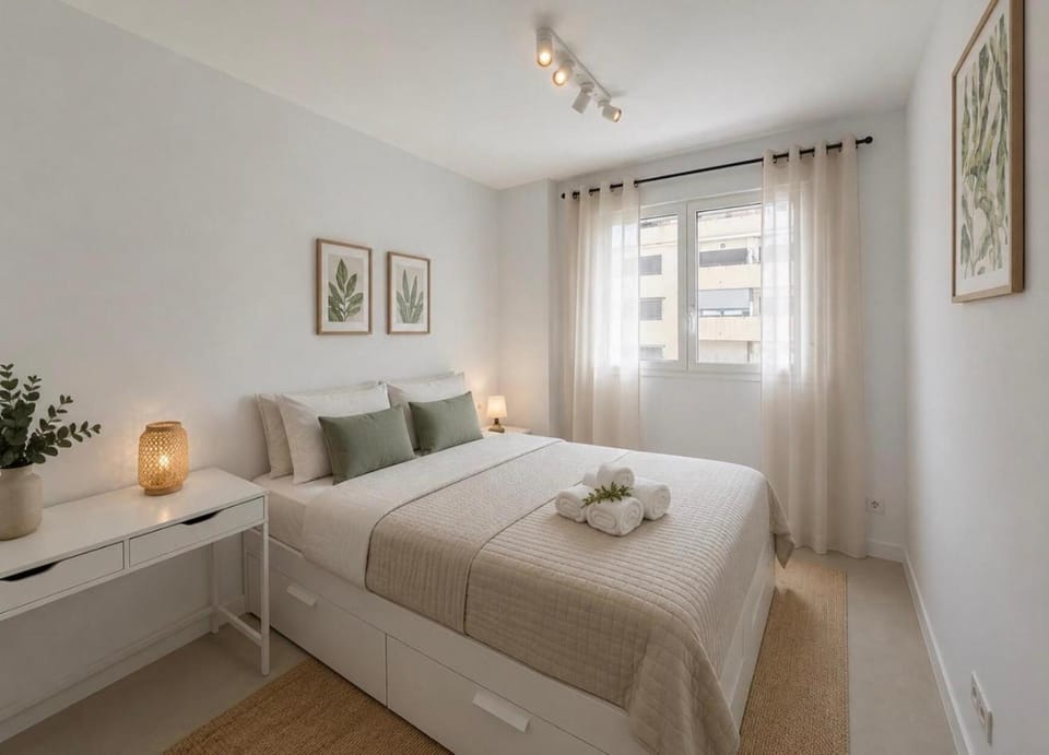 Bed, Bedroom