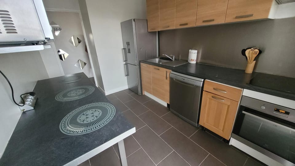 Appartement Proche centre Parc Spirou Apartment in Villeneuve-lès-Avignon
