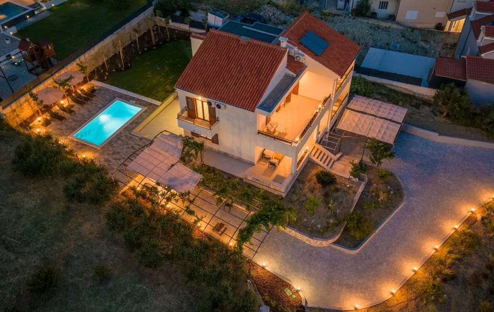 Property building, Night, Bird's eye view