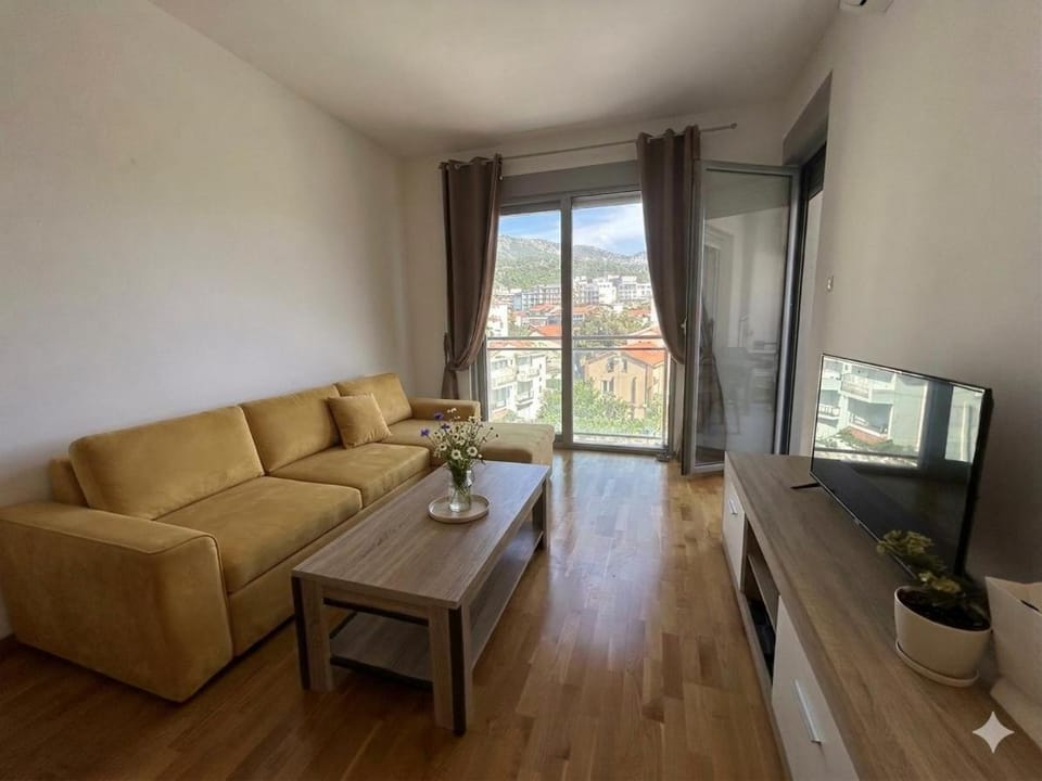 One bedroom apartment next to the sea Apartment in Budva Municipality