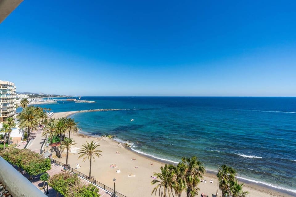 Marbell Center Panoramic Sea View Apartment in Marbella