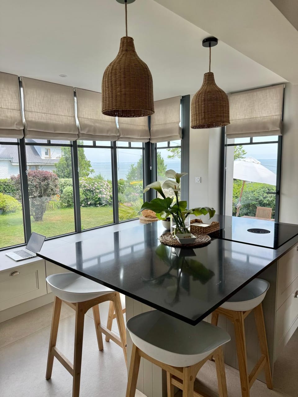 Dining area, Sea view