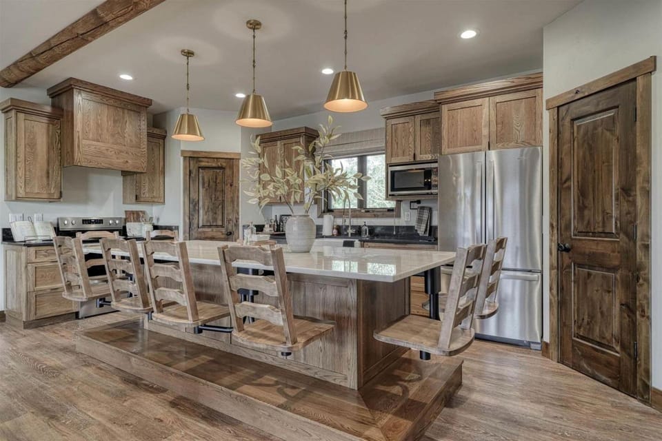 Newly-Constructed Spacious Modern Cabin for an Amazing Family Getaway in Ashton, Idaho Cabin in Ashton