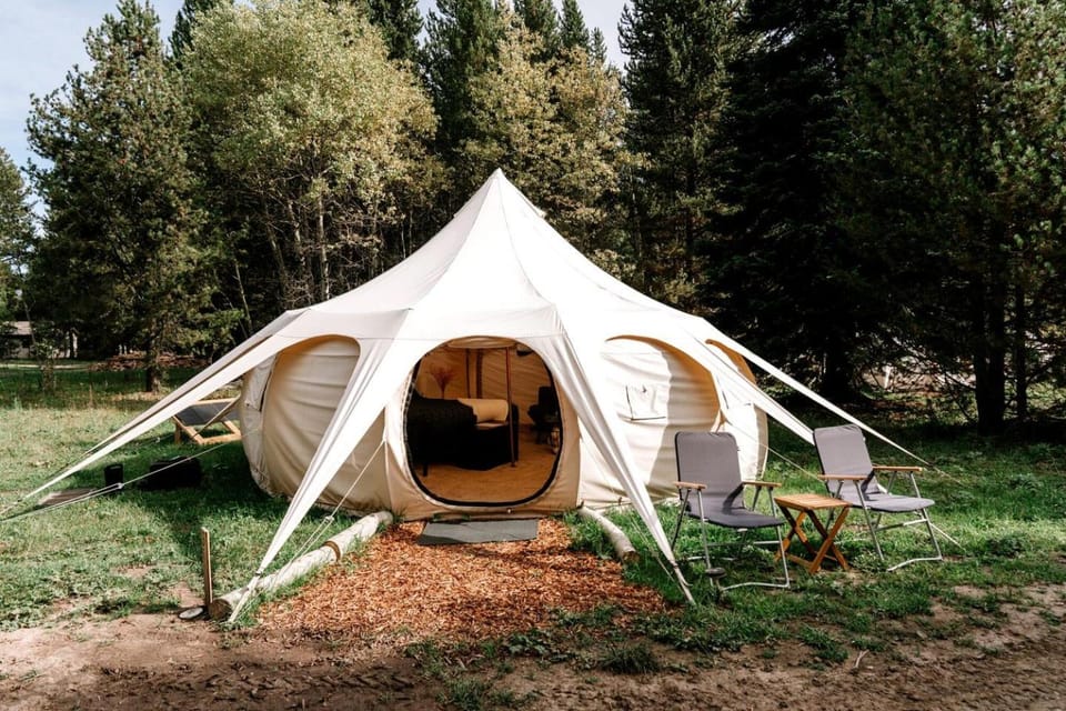 Roomy Family Bell Tent in Island Park, Idaho and near Harriman State Park Luxury tent in Island Park