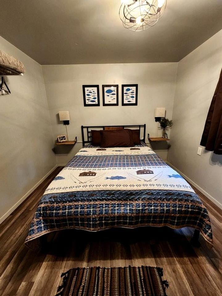 Tiny Cabin Perfect for Two in Seward, Alaska Cabin in Alaska
