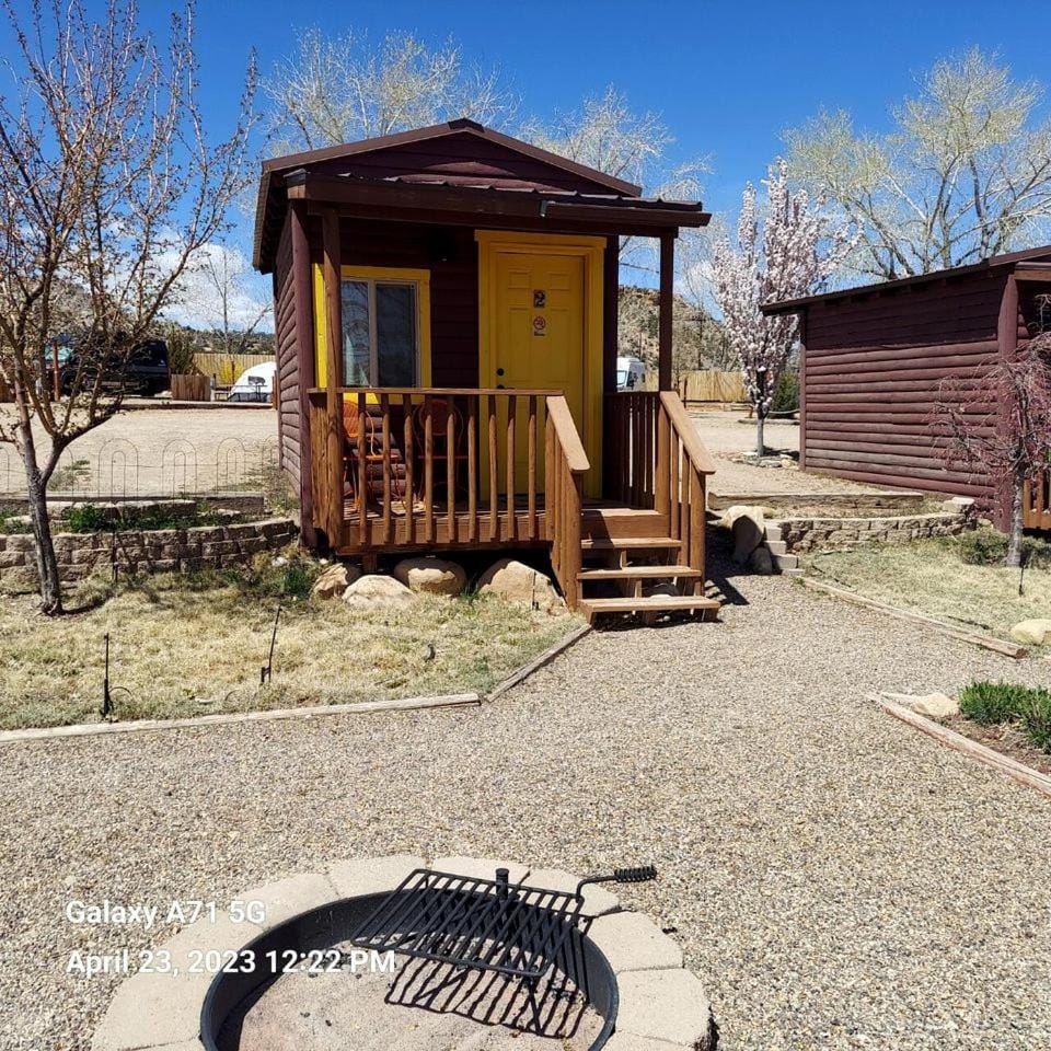 Cute Cabin in Escalante, Utah - The Ideal Glamping Site Surrounded by Canyons Cabin in Escalante