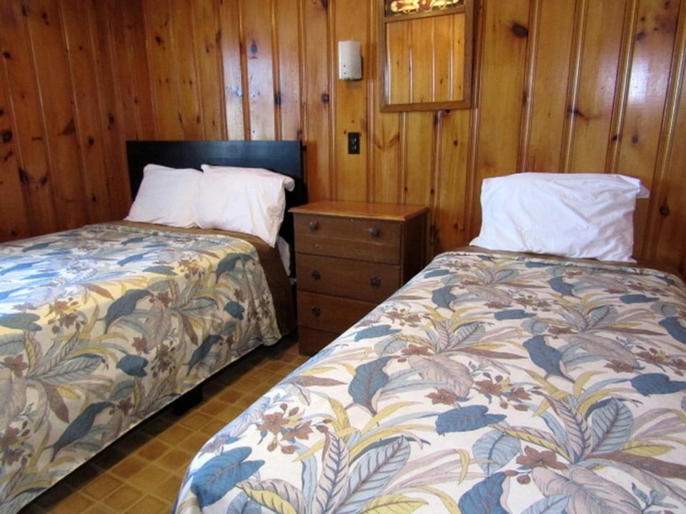 Wake Up to the Sound of Waves by the Shore in North Truro, Massachusetts House in North Truro