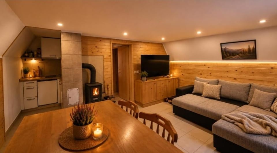 Koča Rakitna Forest Chalet with Sauna Apartment in Slovenia