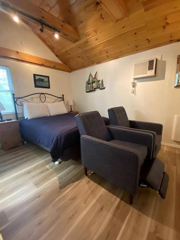 Cozy Cottage with Private Patio & Modern Amenities near Camden, Maine House in Camden