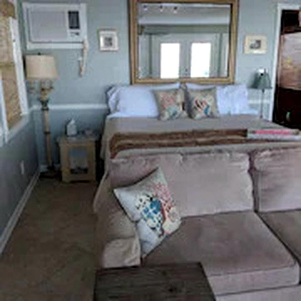 Waterfront Suite with Private Balcony and Panoramic Bay Views in Bacliff, Texas House in Bacliff
