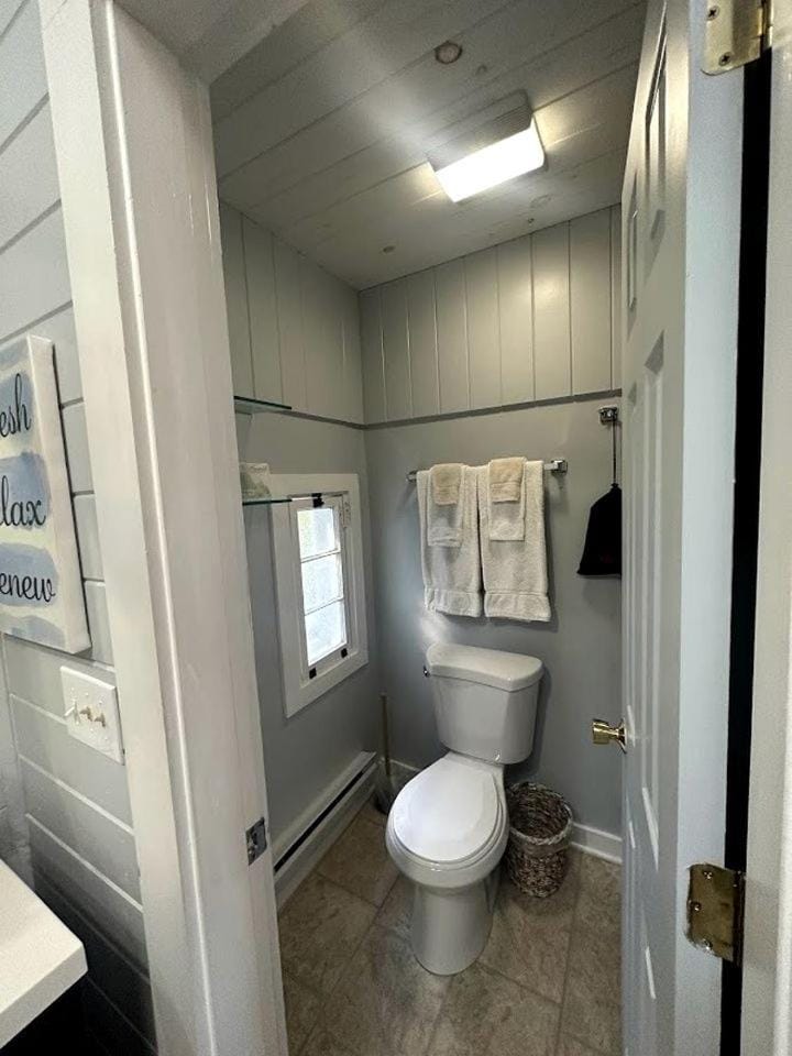 Cozy Cottage with Private Deck near West Penobscot Bay, Maine House in Camden