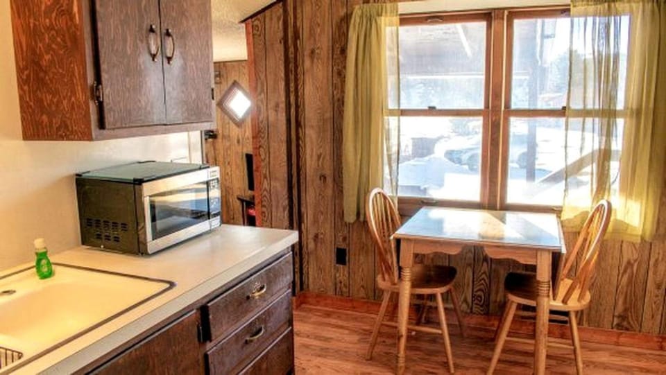 Conjoined Cabin with Fireplace in Red Feather Lakes, Colorado, Perfect for a Family Holiday Cabin in Red Feather Lakes