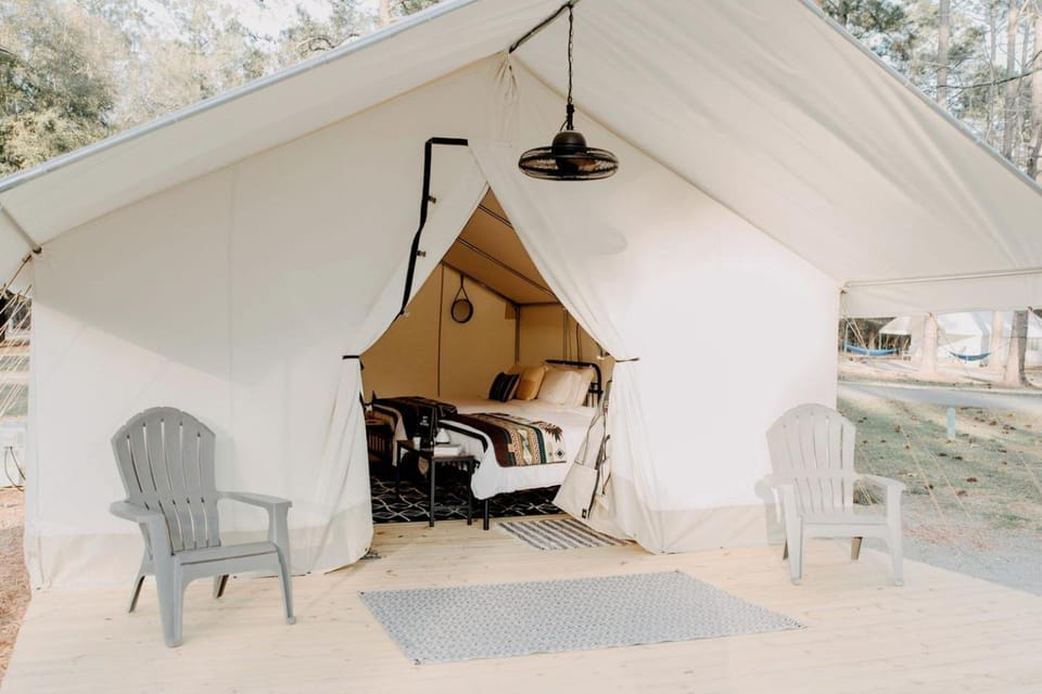 Lake Blackshear Glamping Retreat: Cozy Safari Tent in Cordele, Georgia Luxury tent in Lake Blackshear
