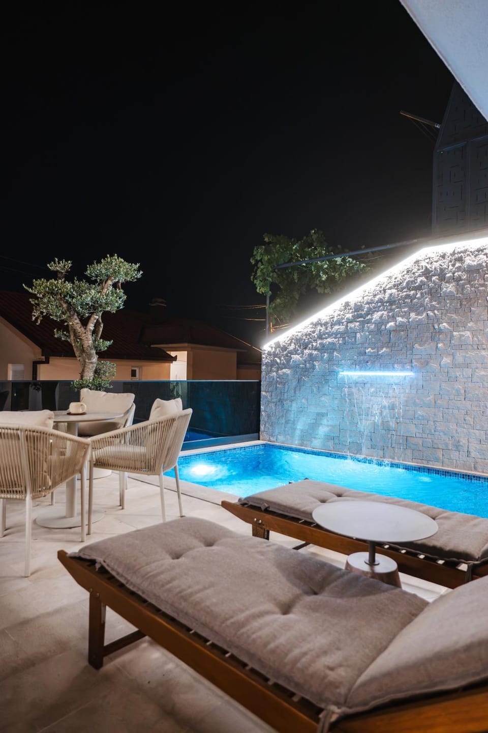 Living room, Swimming pool