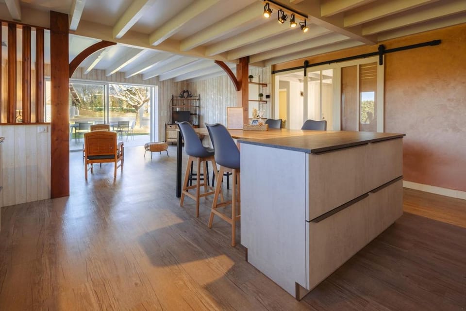 Kitchen or kitchenette, kitchen