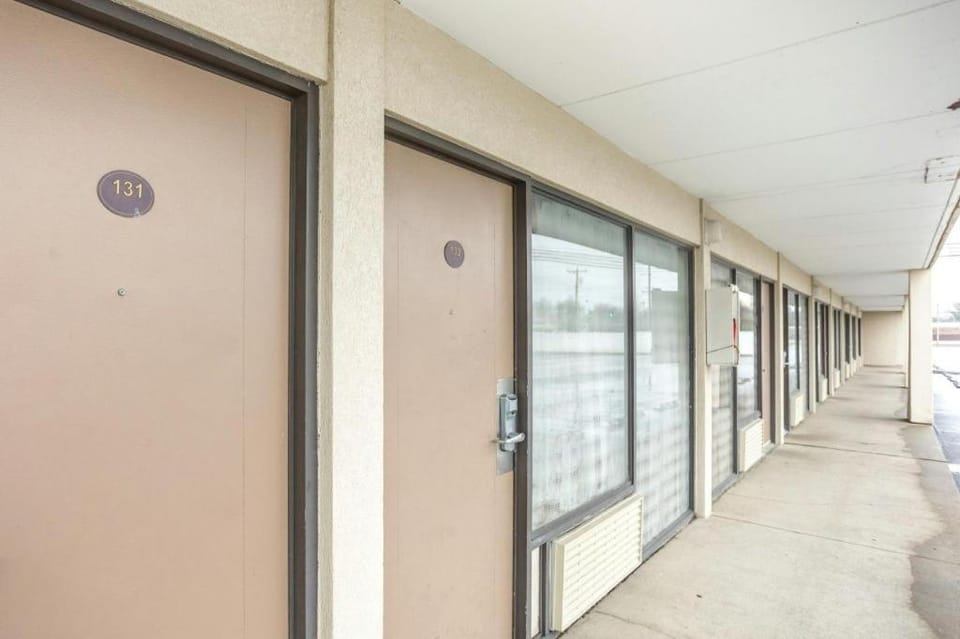 OYO Townhouse Owensboro West Hotel in Owensboro
