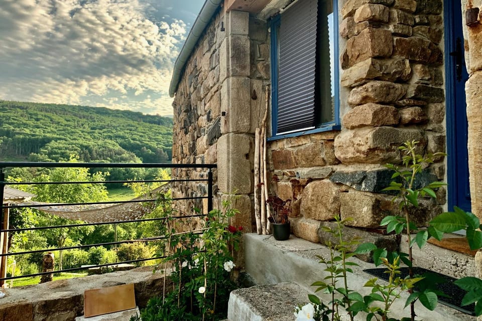 Spring, Day, Natural landscape, Balcony/Terrace, Mountain view