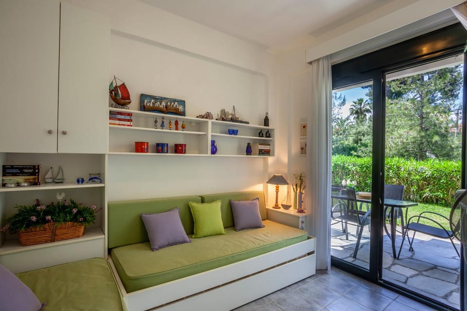 Facade/entrance, Garden, Garden, Balcony/Terrace, Balcony/Terrace, Garden view, Garden view