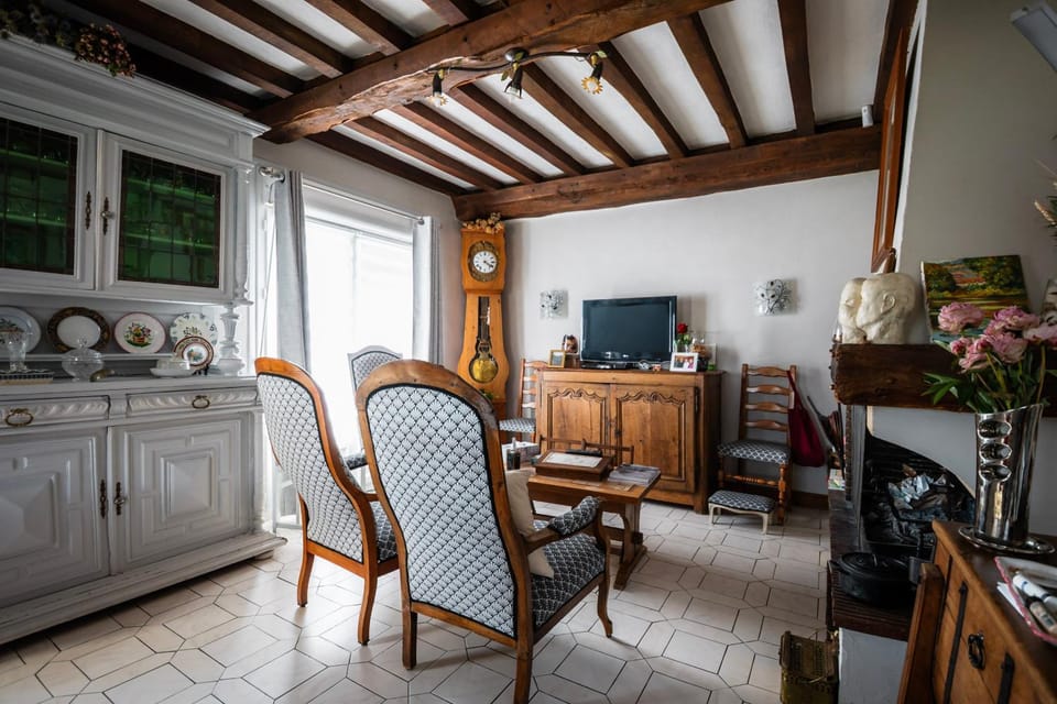Property building, Living room