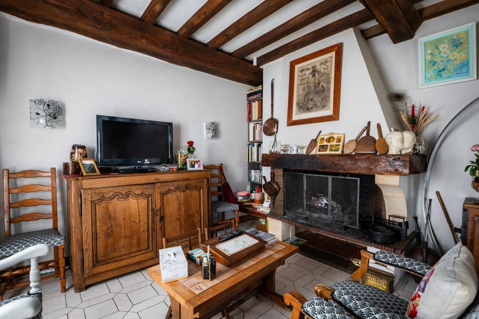 Property building, Living room