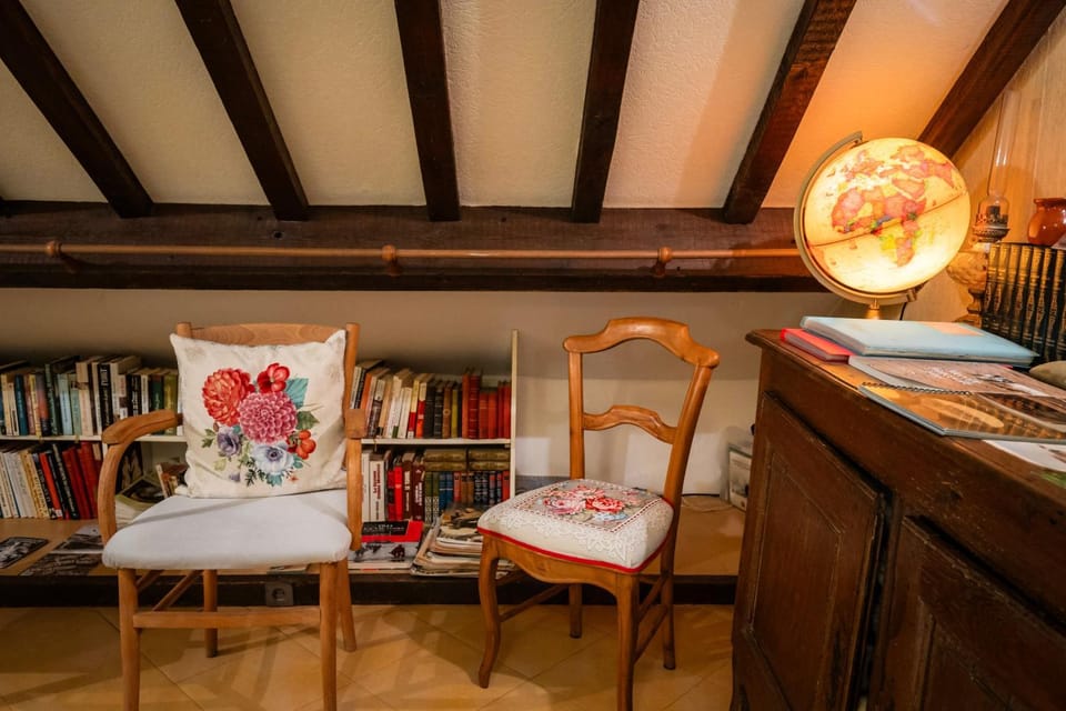 Property building, Living room