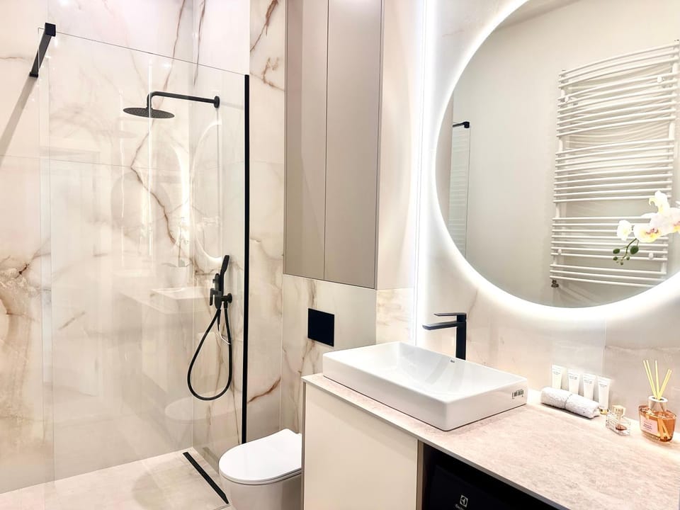 LUX Apartament Wiedeńska Food Hall & Parking Apartment in Poznan