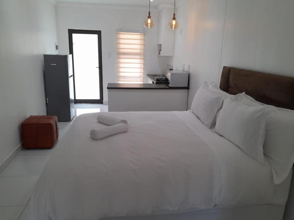 Photo of the whole room, Internal: Not applicable to any particular room
