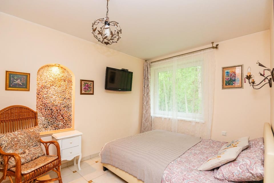 TV and multimedia, Photo of the whole room, Bedroom