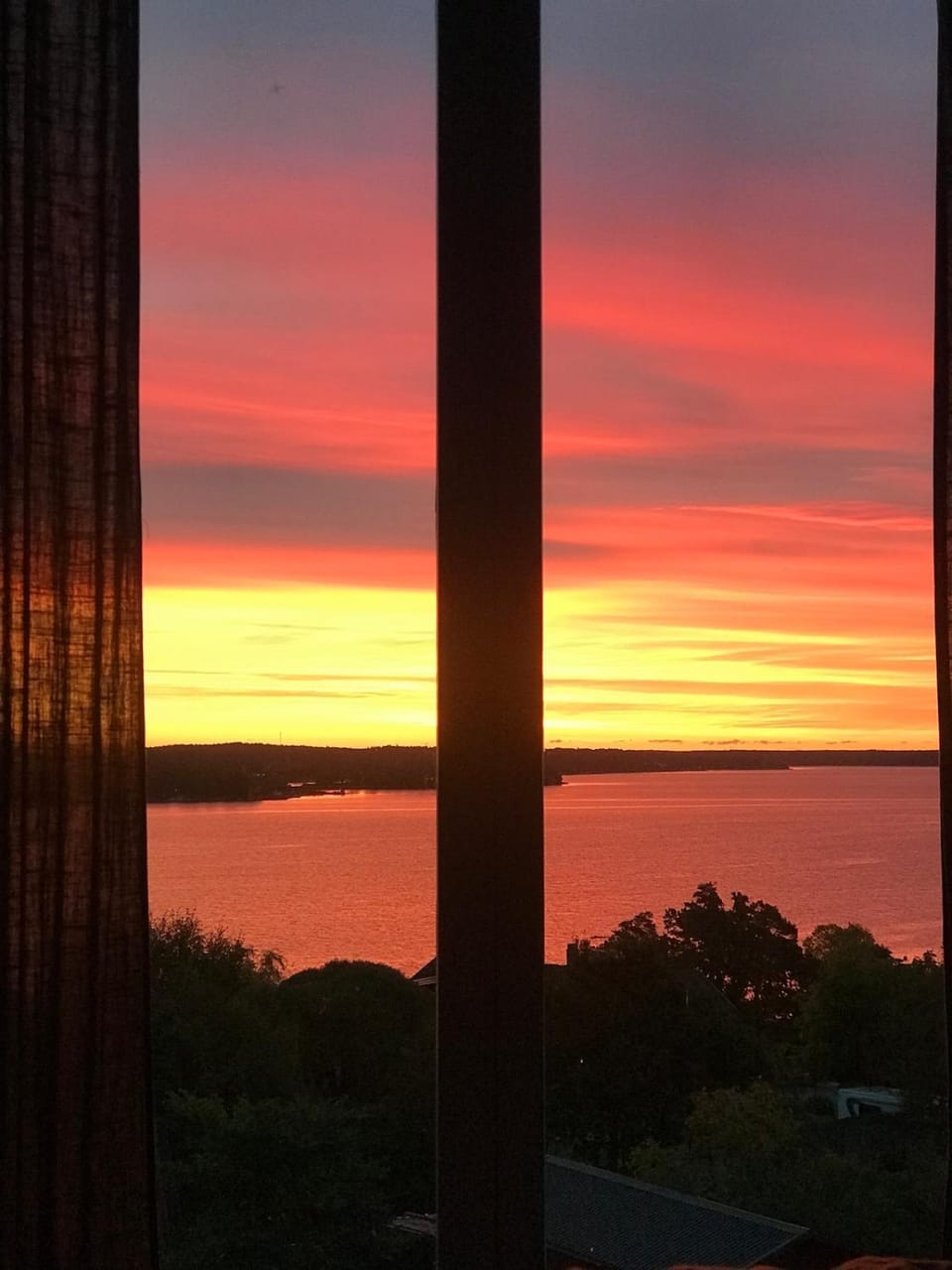 Large, Stunning Sea View, Jacuzzi, Kayaks & Boat Villa in Stockholm County